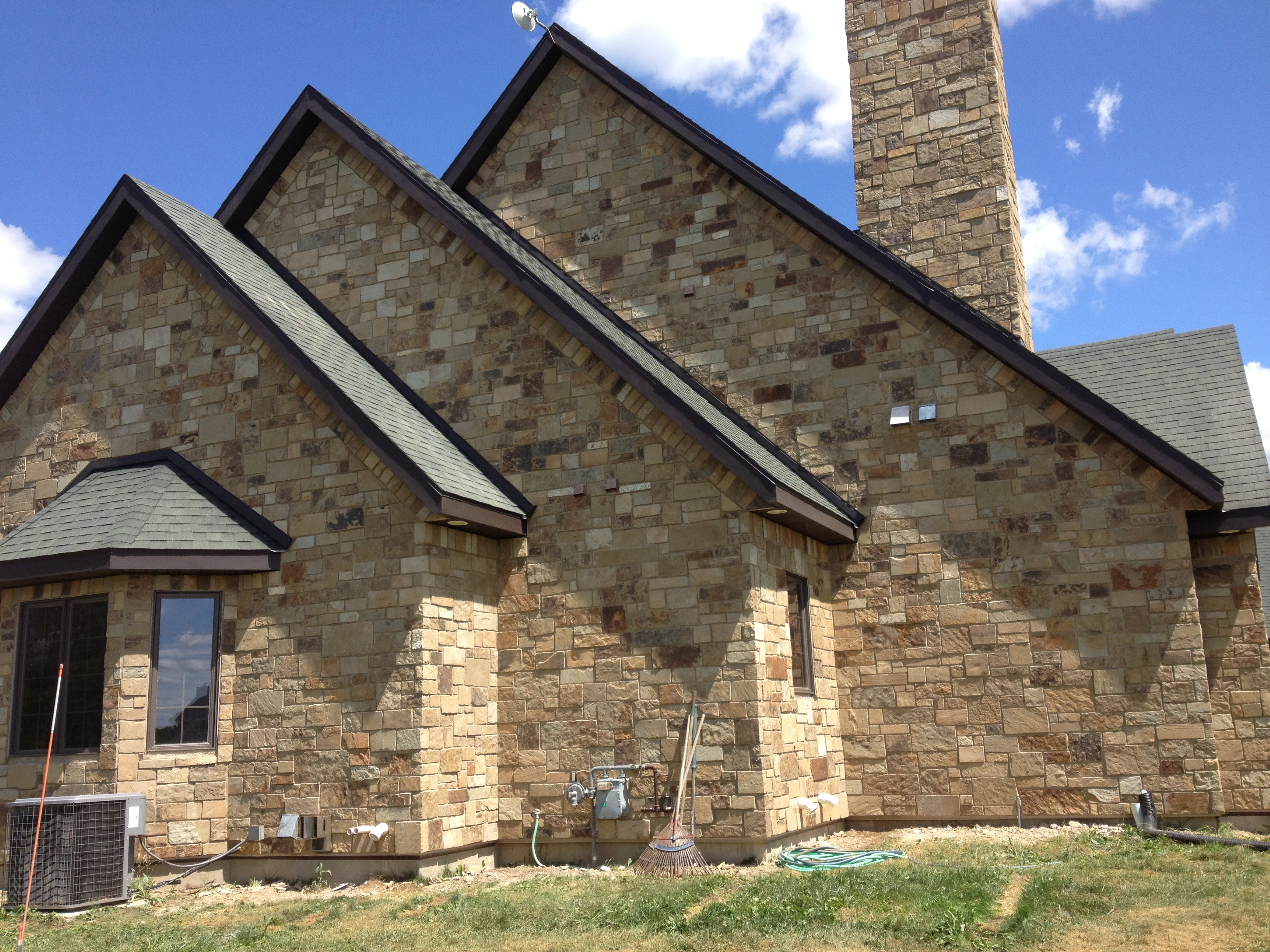 Buechel Highland Scotch Webwall Exterior