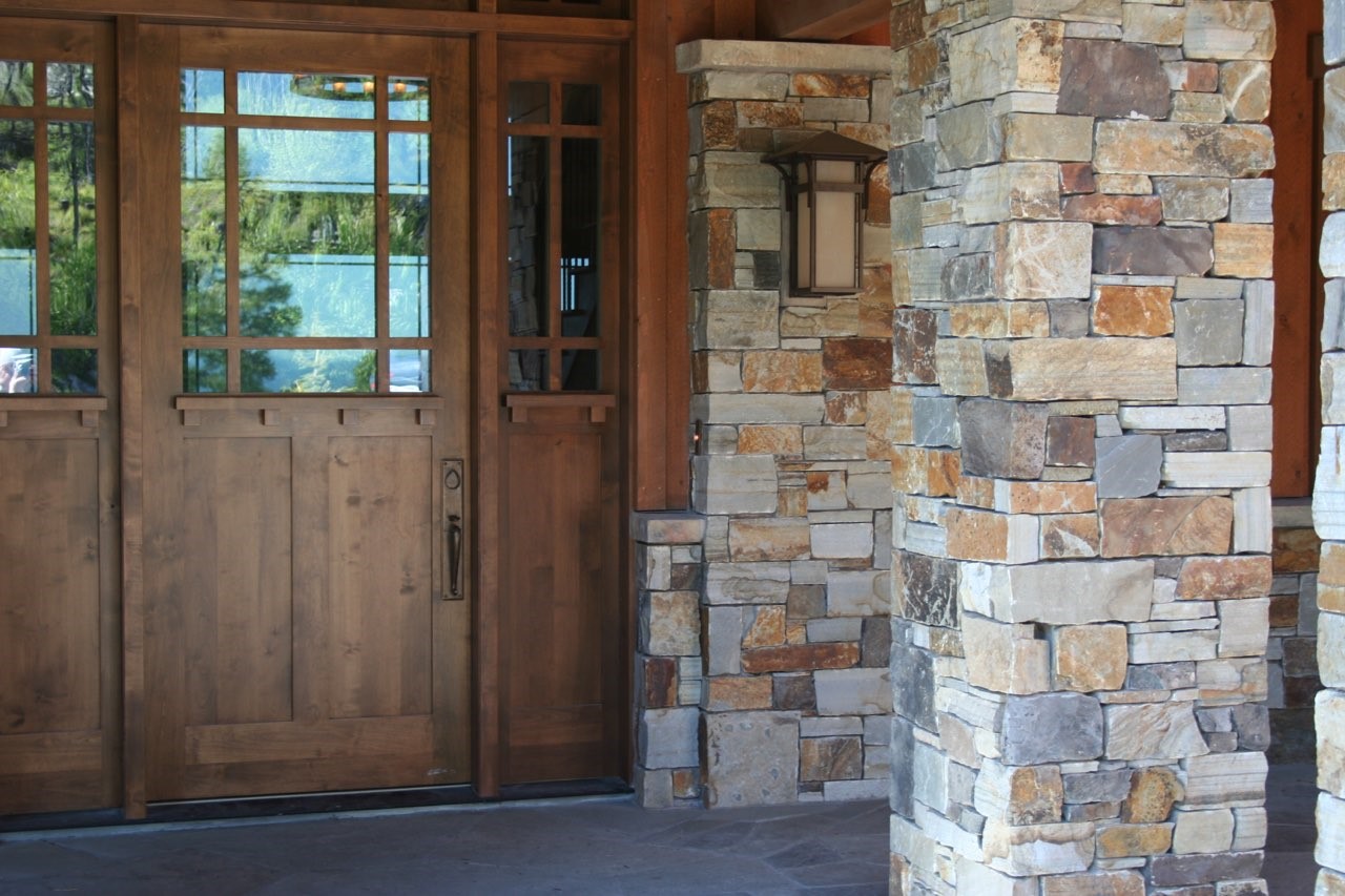 DRS Montana Chief Cliffe Ledge Exterior