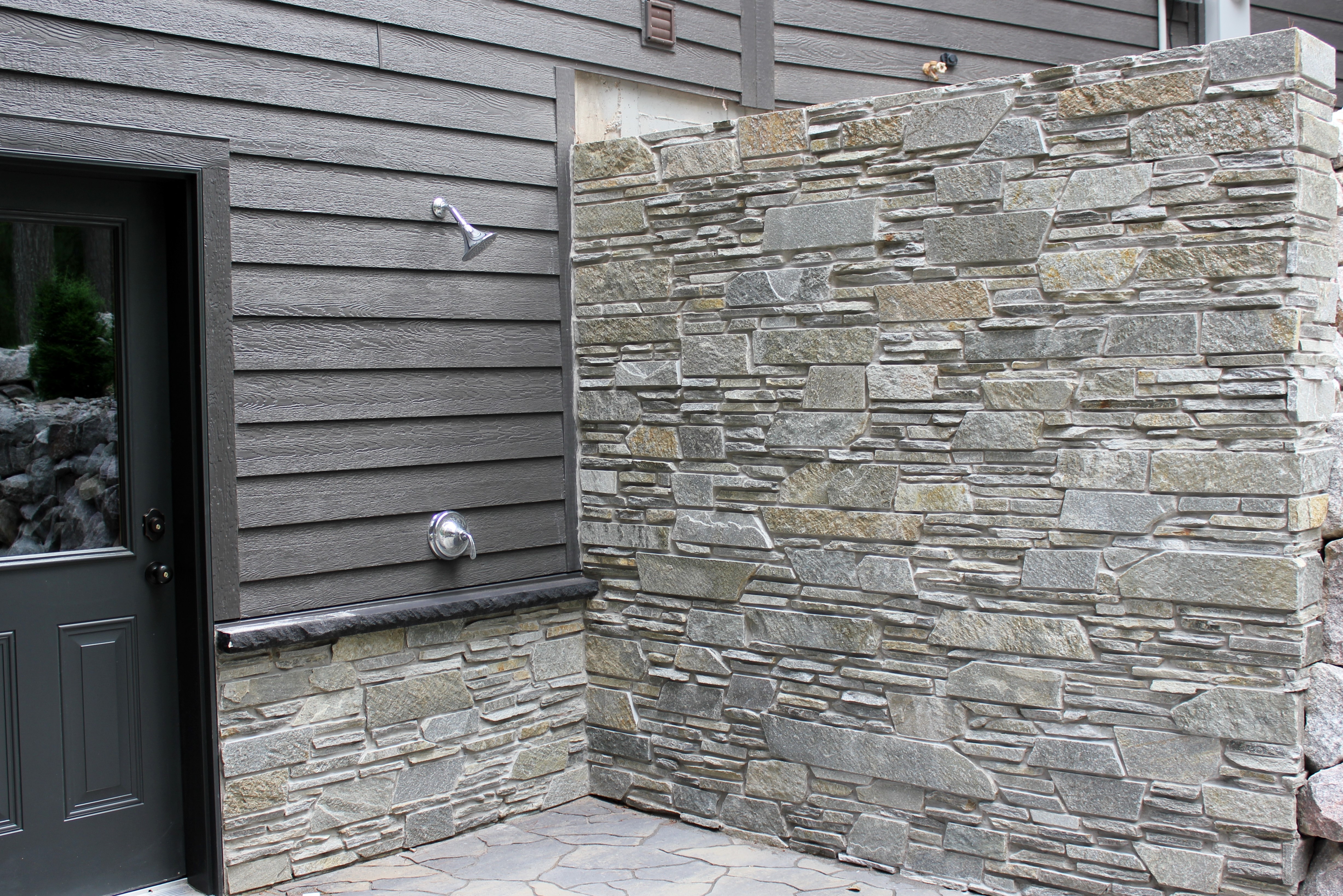 Halquist Dimensional Chalet Grey Exterior