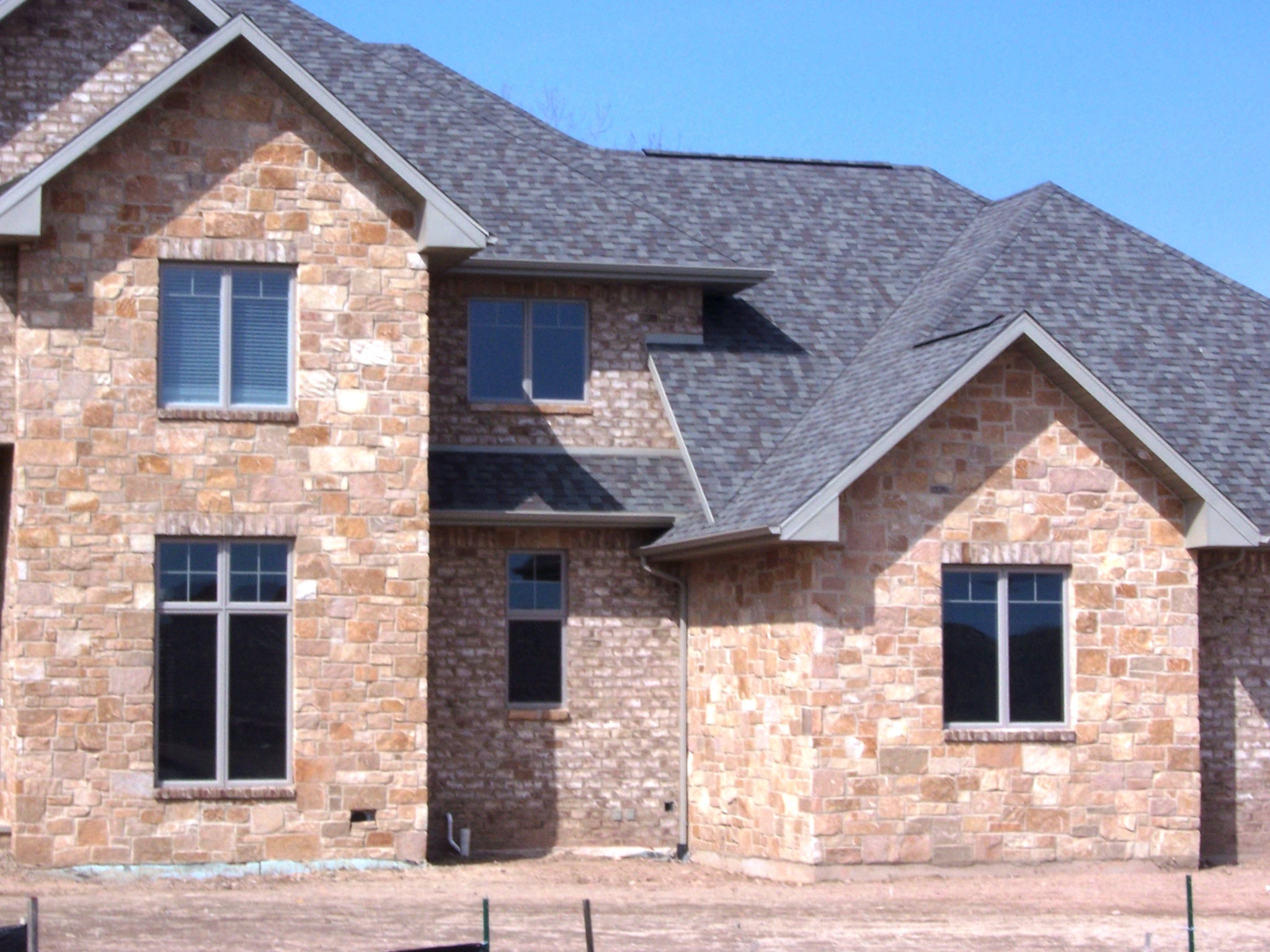 Halquist Monarch Blend Exterior