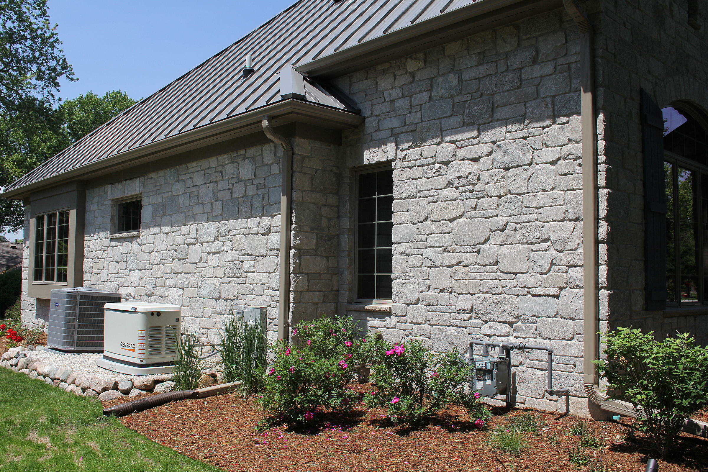 Peninsula Stone Stone Harbor Weather Edge Exterior