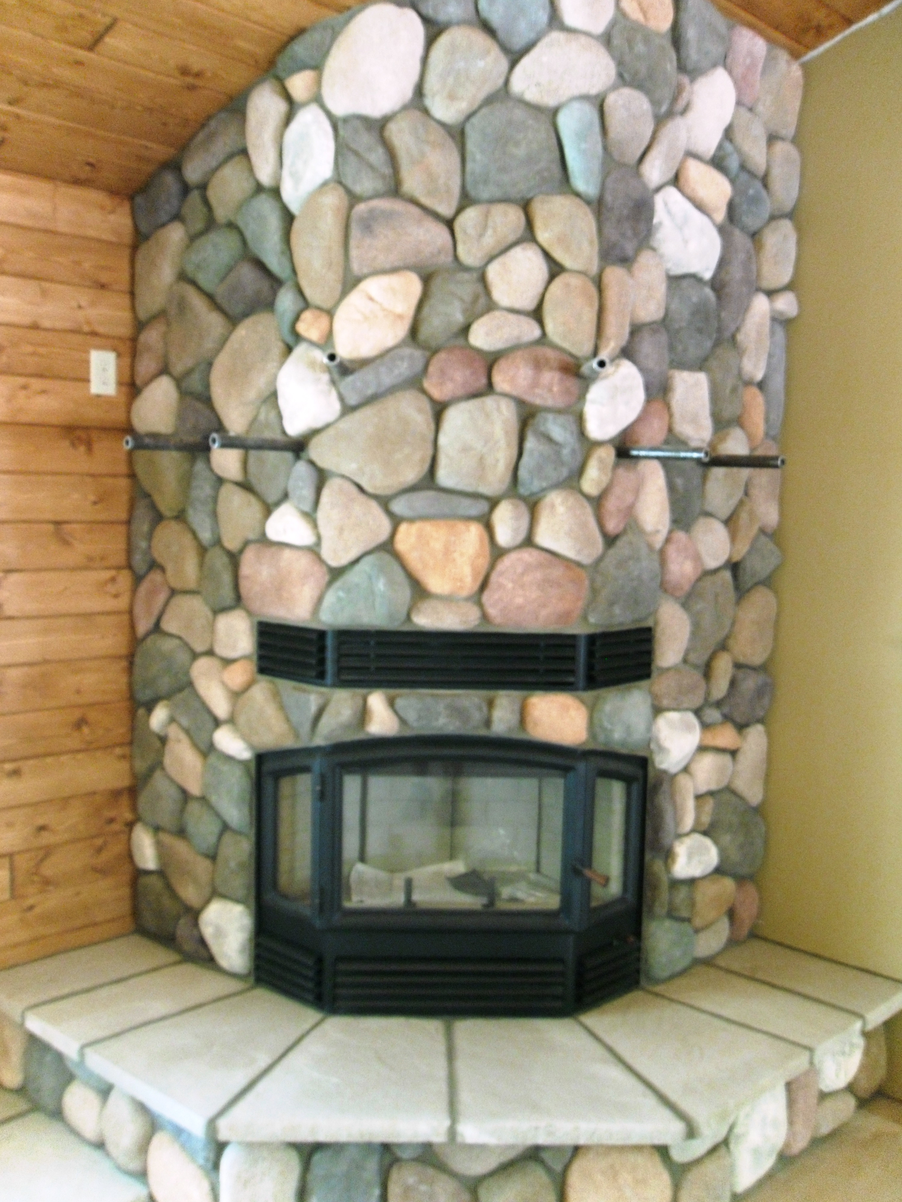 Cultured 40% Ledgestone 6/8 Feathered 12