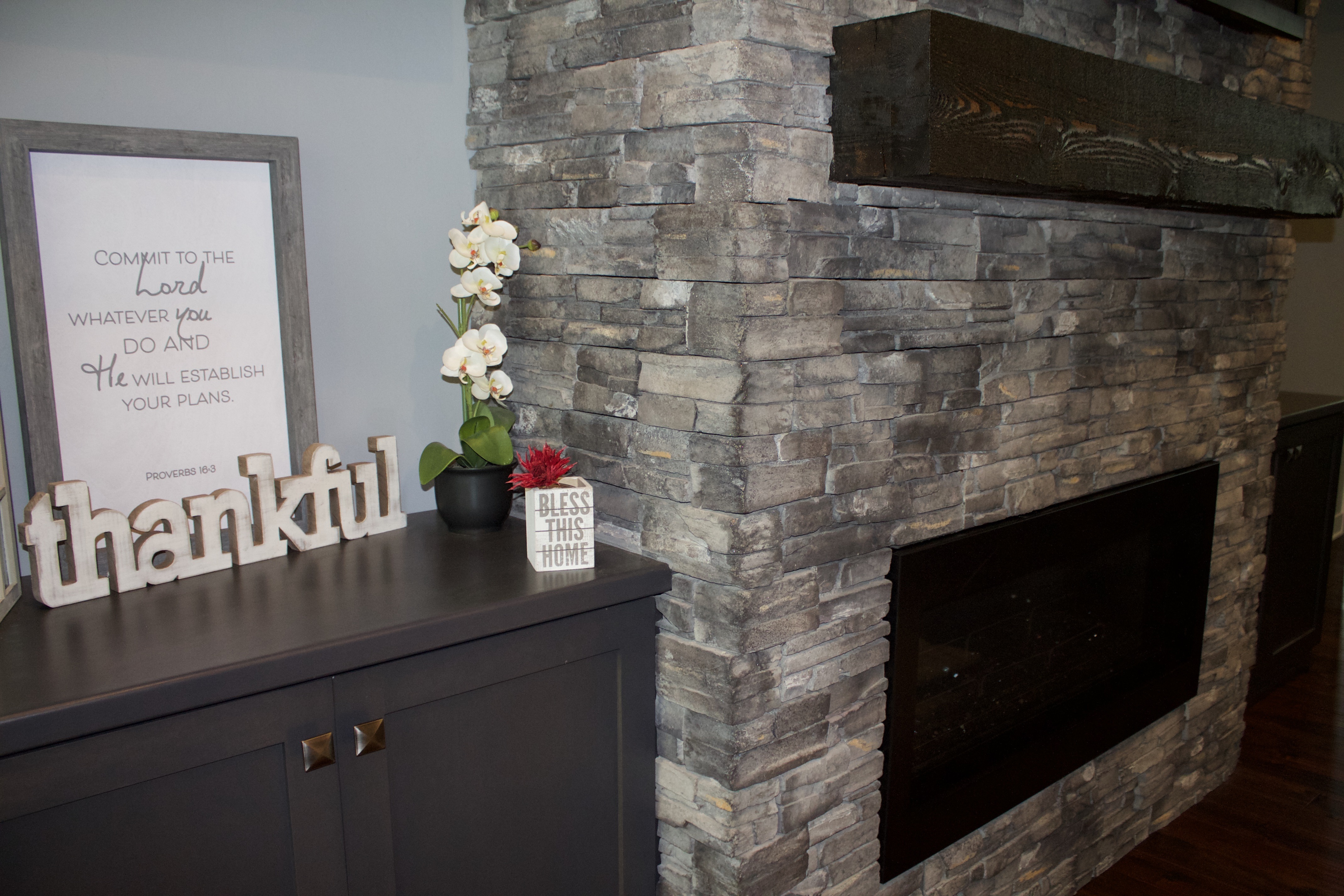 Casa D Seal Cattaneo Black Fireplace